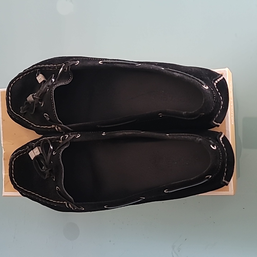 Women's shoes